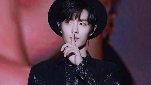 圈内人士爆料肖战新剧,神秘角色引期待,实力演绎再创巅峰 第1张 圈内人士爆料肖战新剧,神秘角色引期待,实力演绎再创巅峰 第1张