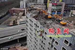 西安楼顶爆料事件始末视频,揭秘真相与网络舆论风暴  第2张